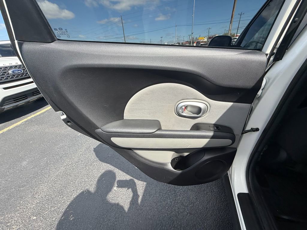 Used 2014 Kia Soul image 18