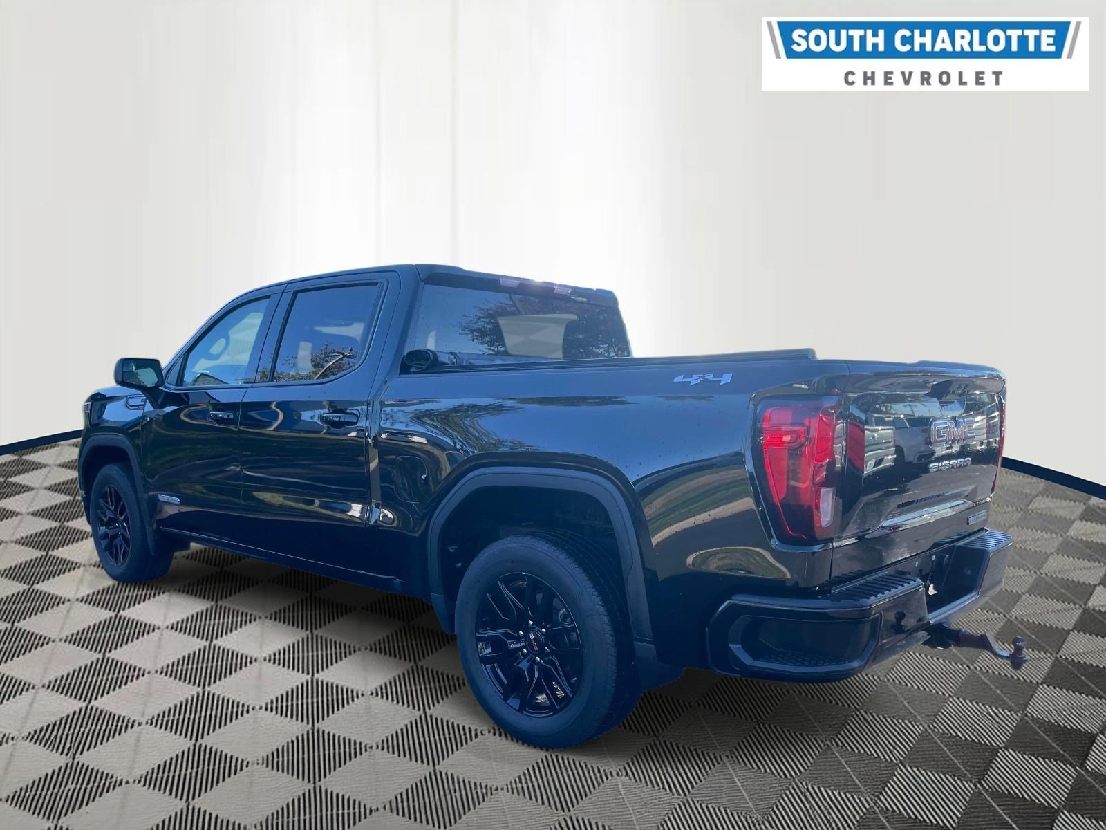 Used 2024 GMC Sierra 1500 Elevation AWD/4WD image 6
