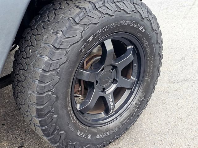 Used 2012 Jeep Wrangler Unlimited Sport AWD/4WD image 7
