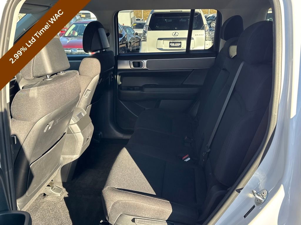 Used 2025 Hyundai Santa Fe SE image 33