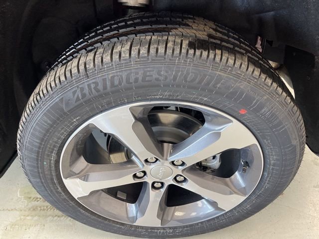 New 2026 Jeep Grand Cherokee Limited image 5