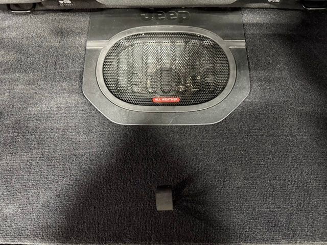 Used 2019 Jeep Wrangler Rubicon w/ Uconnect 4C Nav & Sound Group image 35