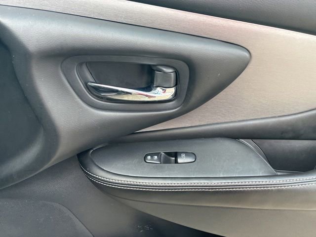 Used 2021 Nissan Murano S FWD image 14