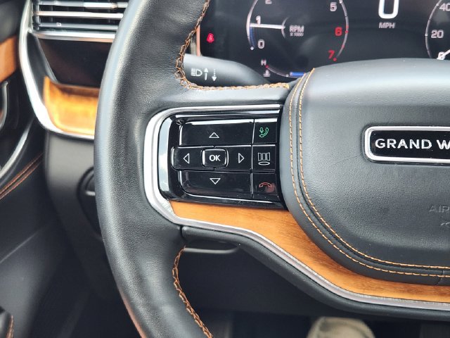 Used 2024 Jeep Grand Wagoneer L Series III AWD/4WD image 26