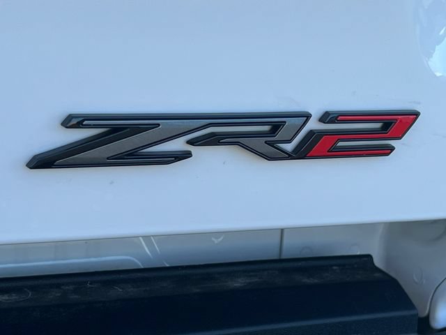 New 2026 Chevrolet Colorado ZR2 w/ Technology Package AWD/4WD image 2