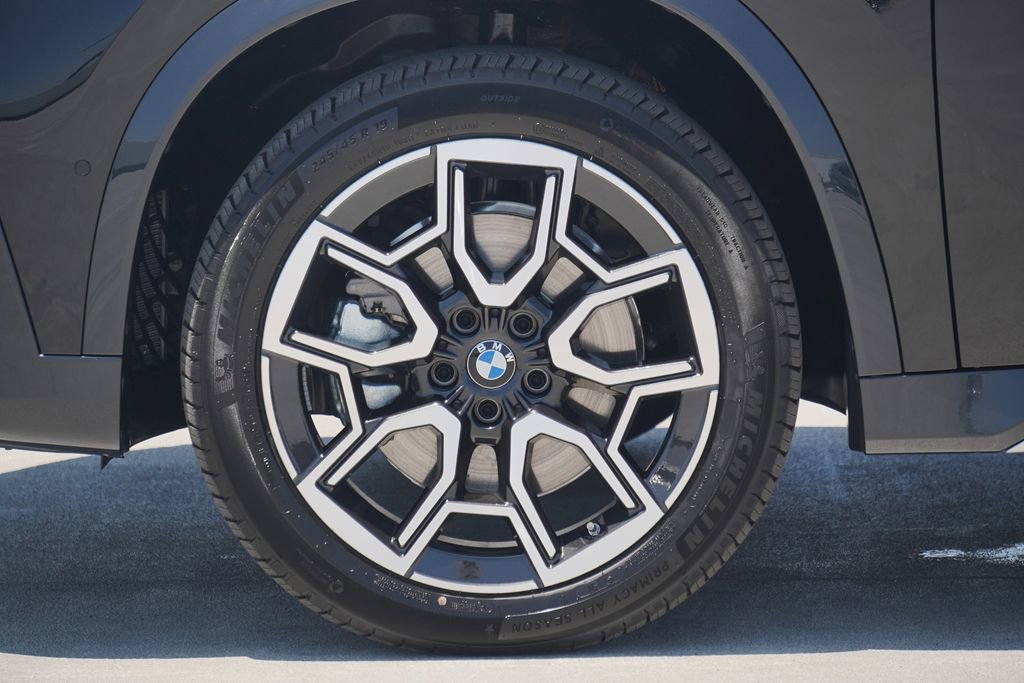Used 2025 BMW X1 xDrive28i w/ Convenience Package image 5