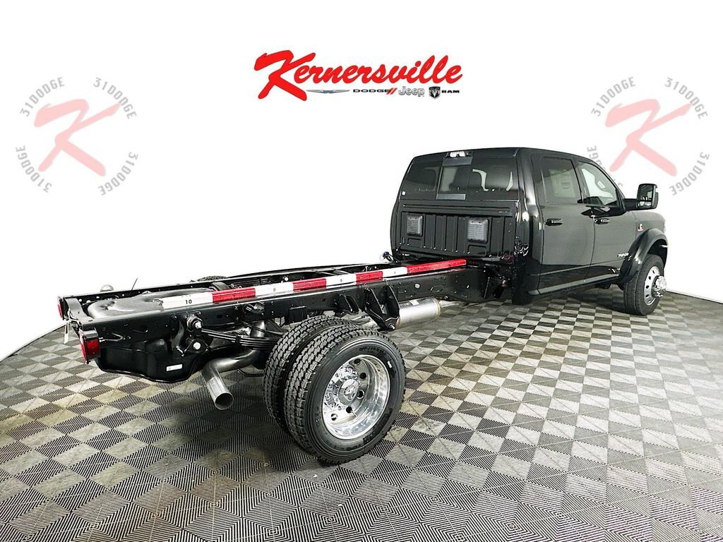 New 2026 RAM 4500 4x4 Crew Cab DRW w/ Laramie Trim Package image 7