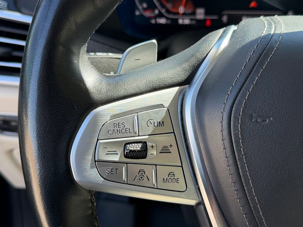 Used 2021 BMW X7 xDrive40i w/ Dynamic Handling Package image 15