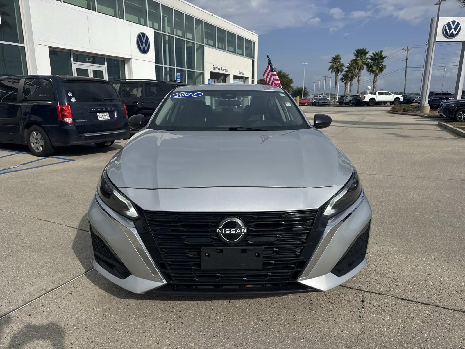 Used 2024 Nissan Altima 2.5 S image 2