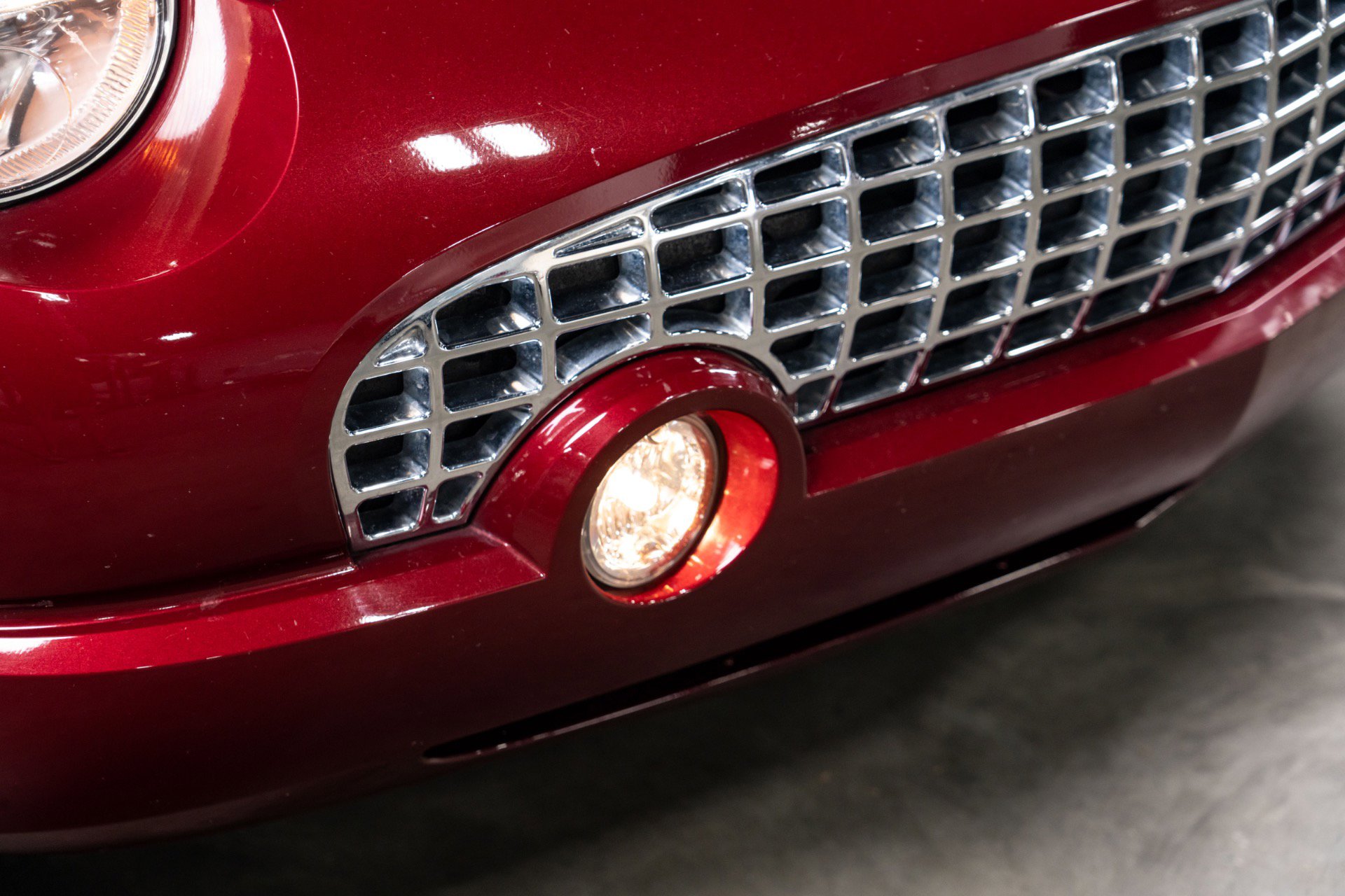 Used 2004 Ford Thunderbird Deluxe image 13