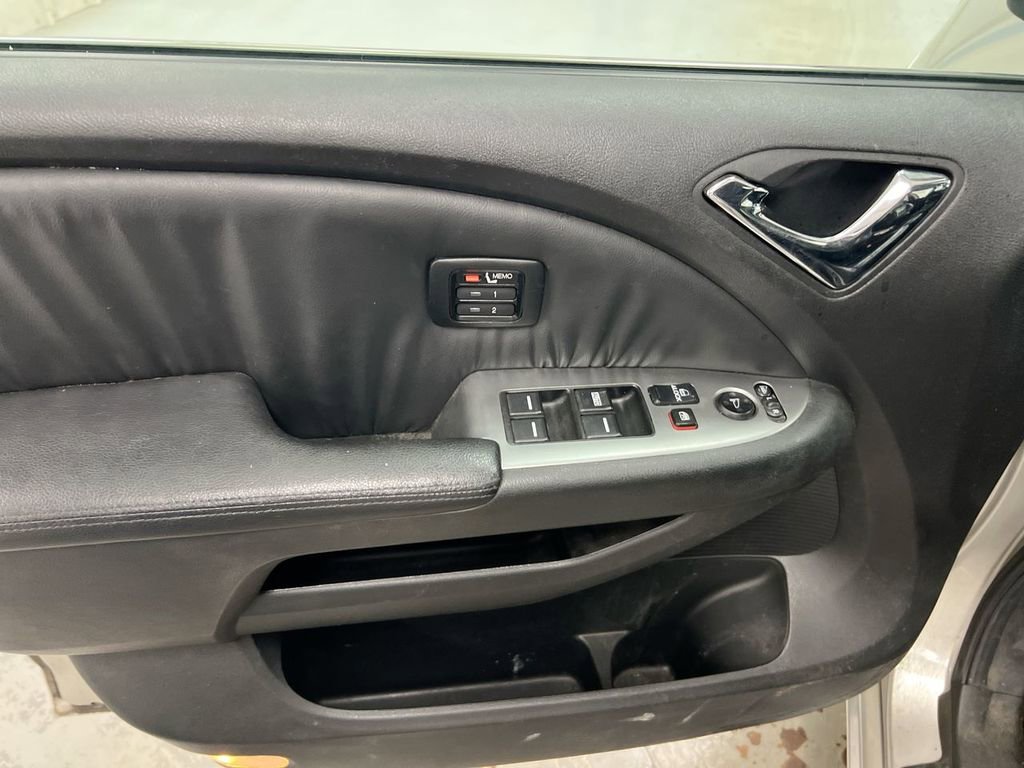 Used 2008 Honda Odyssey Touring image 16
