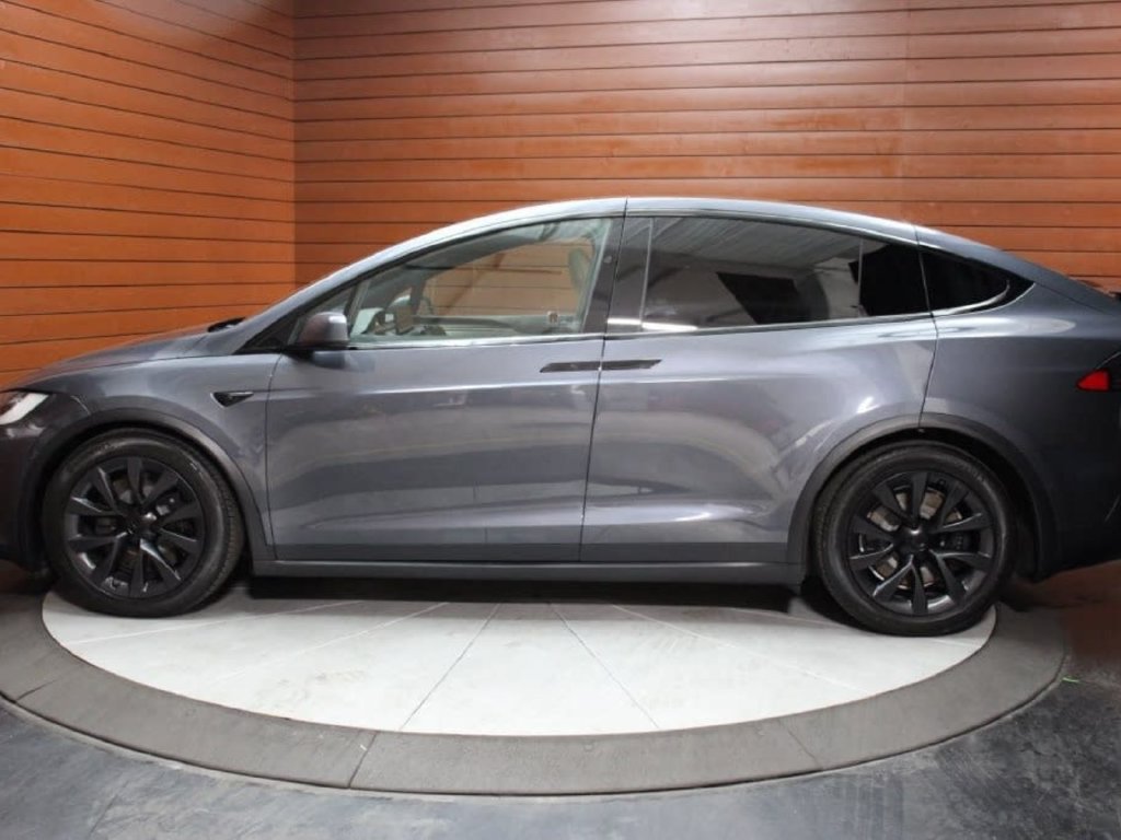 Used 2022 Tesla Model X AWD/4WD image 30