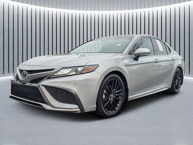 Used 2022 Toyota Camry XSE image 7