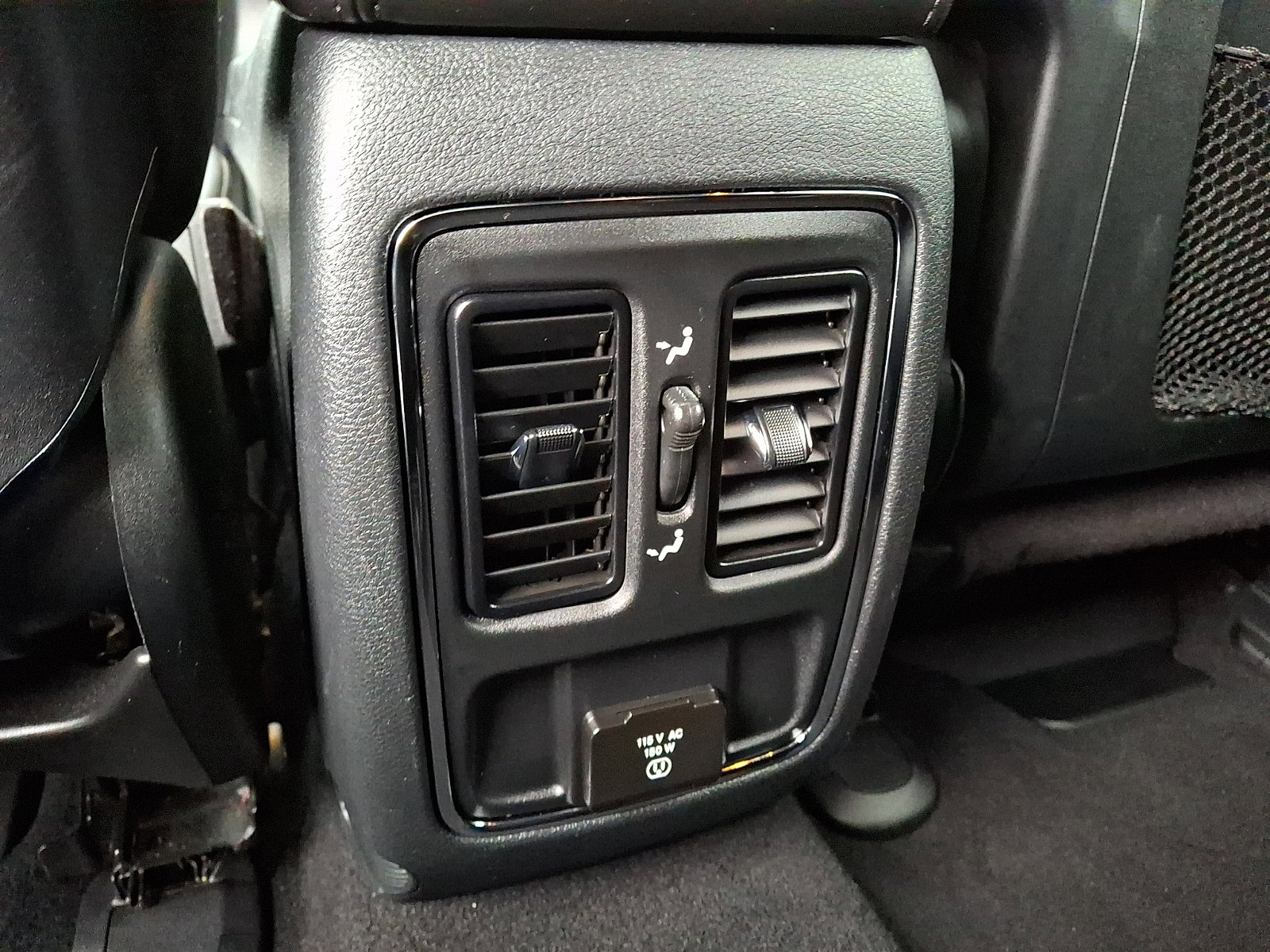 Used 2020 Jeep Grand Cherokee Altitude image 11