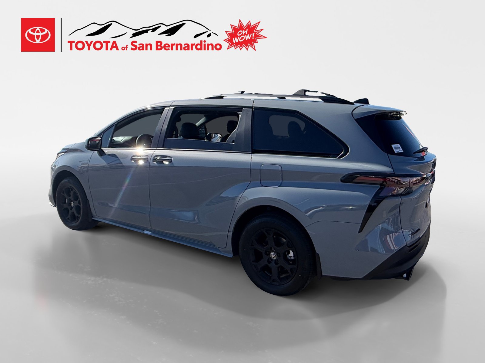 New 2026 Toyota Sienna XLE Woodland Edition AWD/4WD image 3