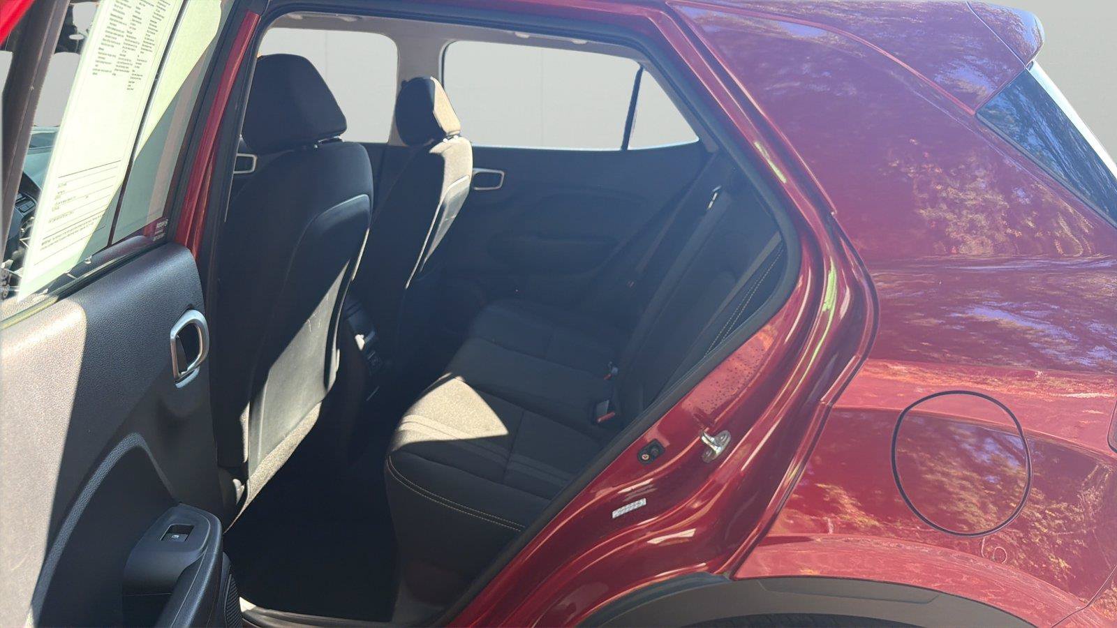 Used 2024 Hyundai Venue SEL FWD image 11