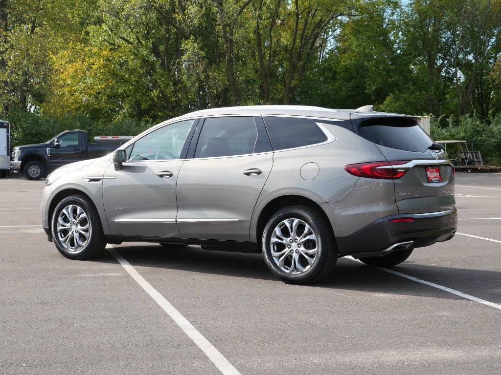 Used 2018 Buick Enclave Avenir w/ Avenir Technology Package AWD/4WD image 7