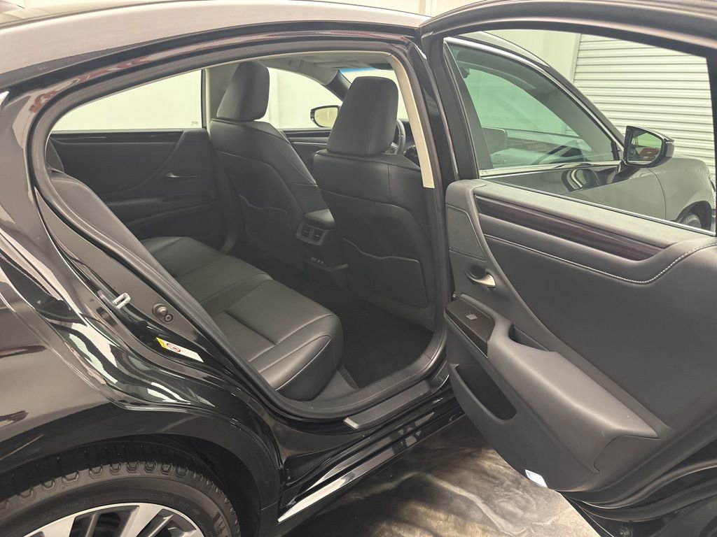 Used 2019 Lexus ES 350 w/ Premium Package image 7