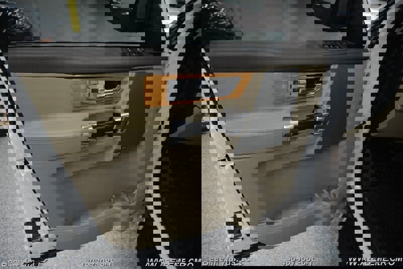 Used 2015 Land Rover LR4 HSE image 38