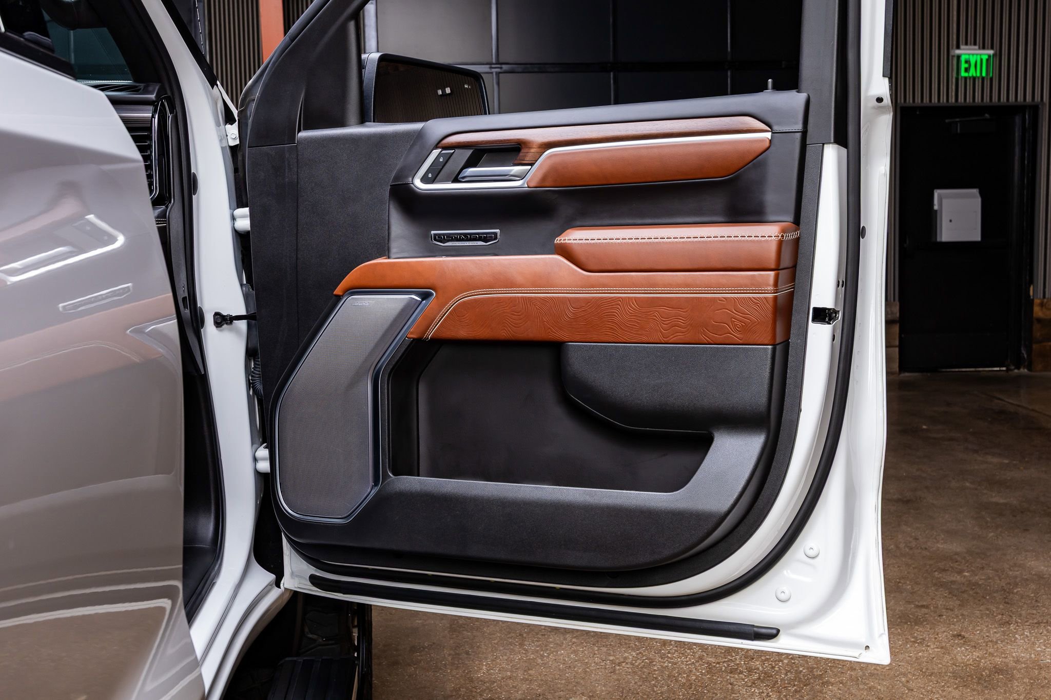 Used 2023 GMC Sierra 1500 Denali Ultimate image 35