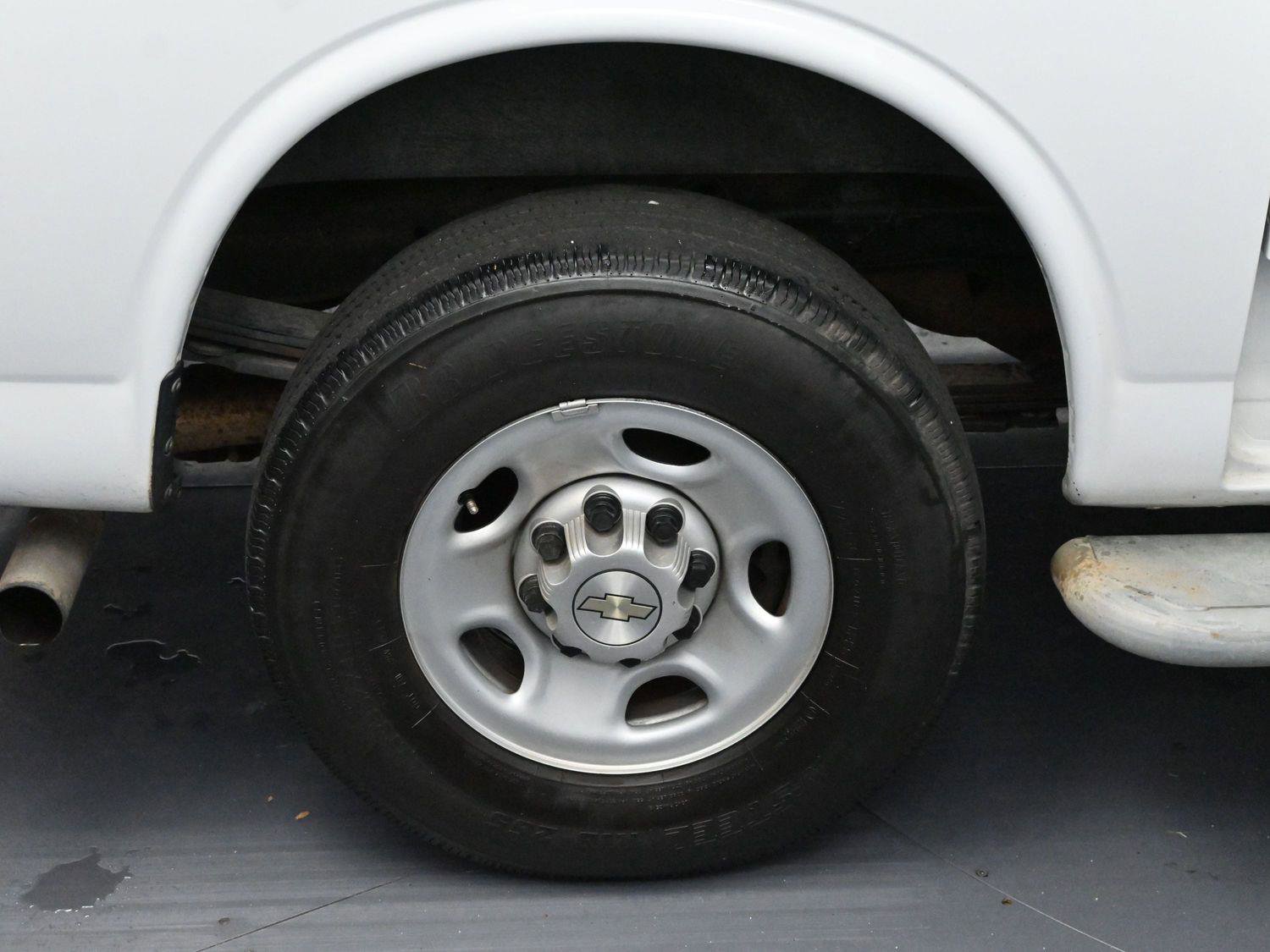 Used 2022 Chevrolet Express 2500 w/ Driver Convenience Package image 24