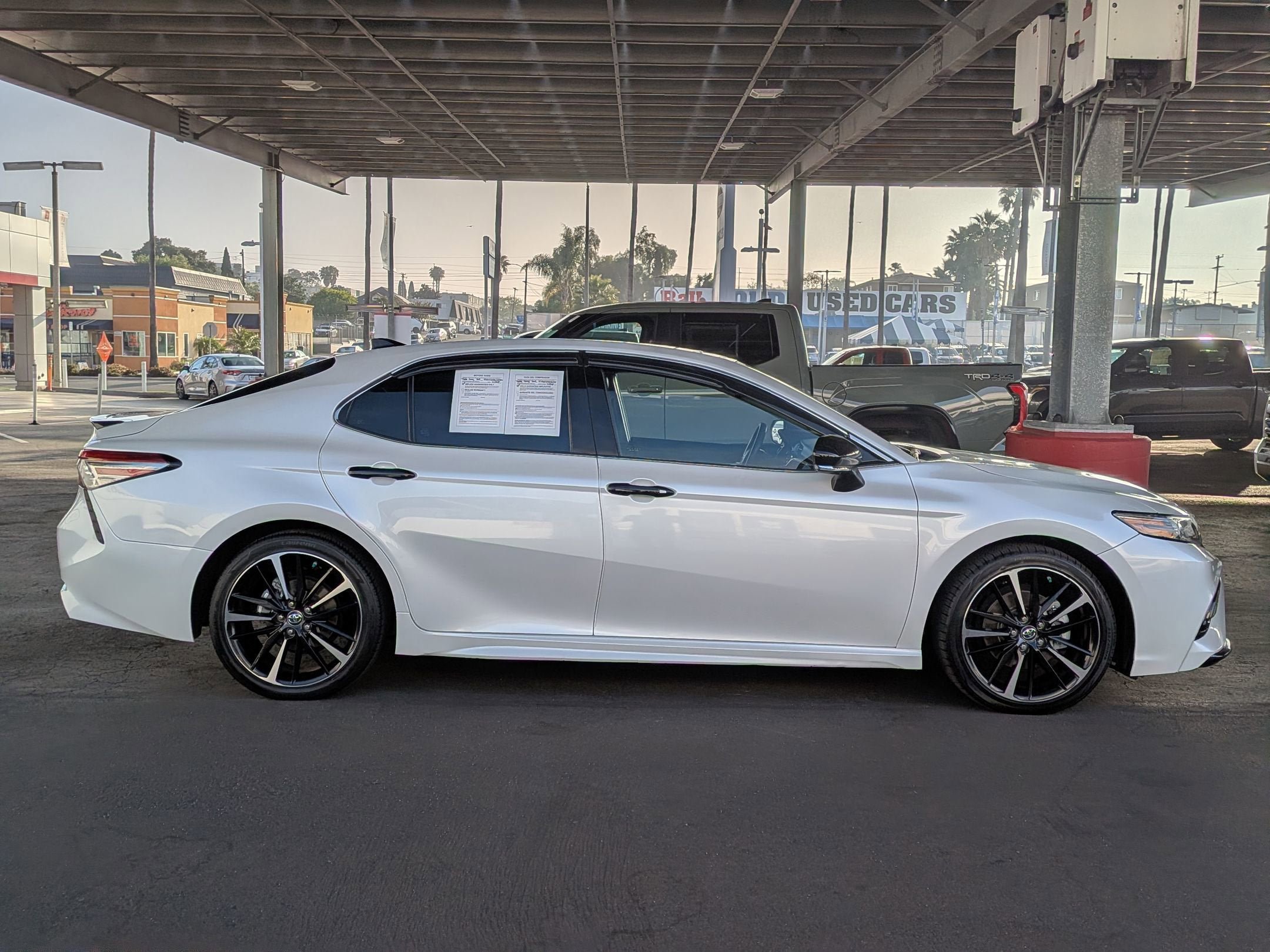 Used 2019 Toyota Camry XSE w/ Driver Assist Package FWD image 5