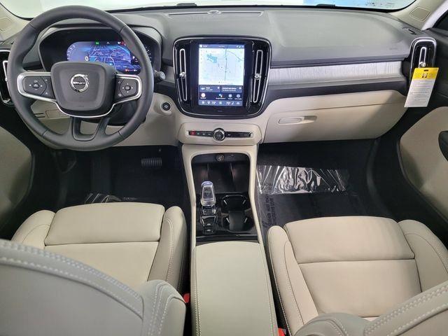 New 2026 Volvo XC40 B5 Plus w/ Protection Package Premier AWD/4WD image 15