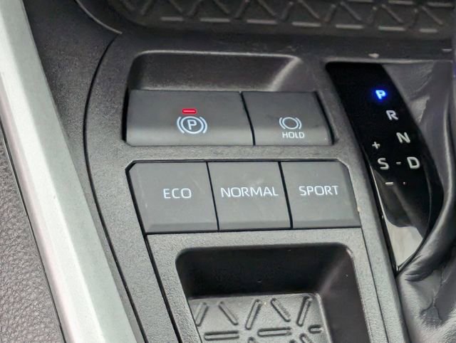 Used 2025 Toyota RAV4 XLE Premium FWD image 20