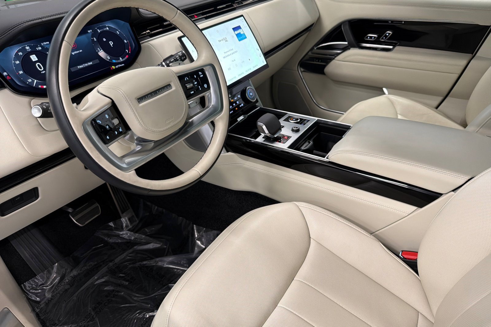 Used 2023 Land Rover Range Rover SE AWD/4WD image 4