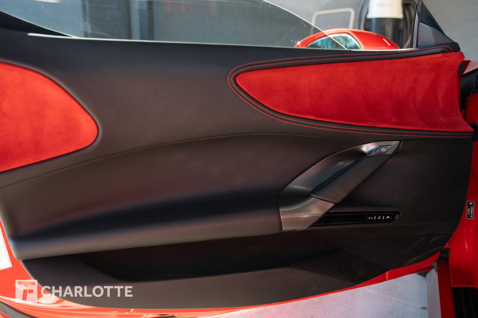 Used 2021 Ferrari SF90 Stradale image 19