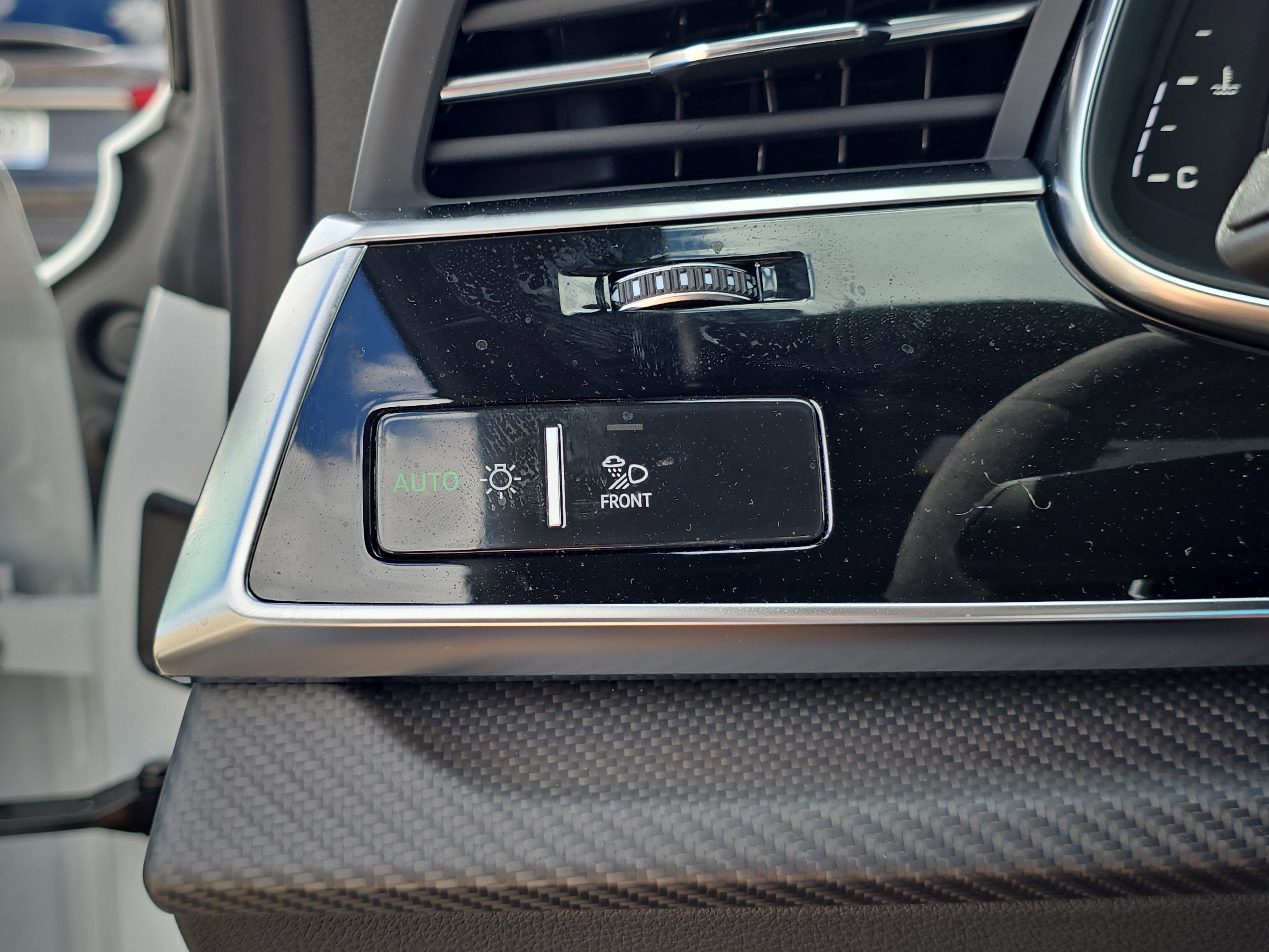 New 2025 Audi RS Q8 performance image 28