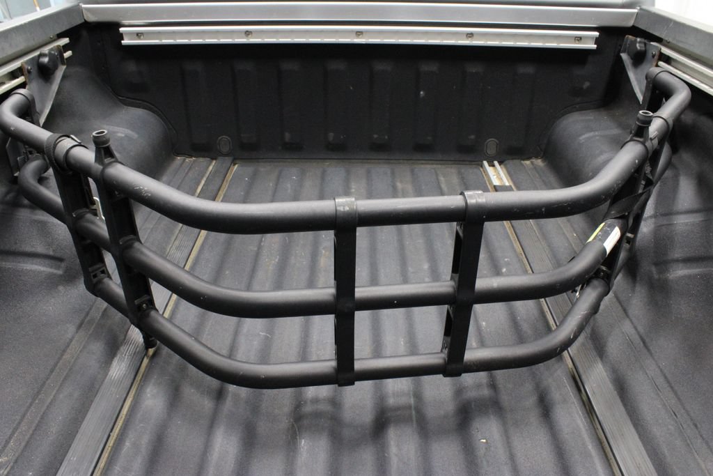 Used 2015 Nissan Frontier SV w/ SV Value Truck Package AWD/4WD image 19