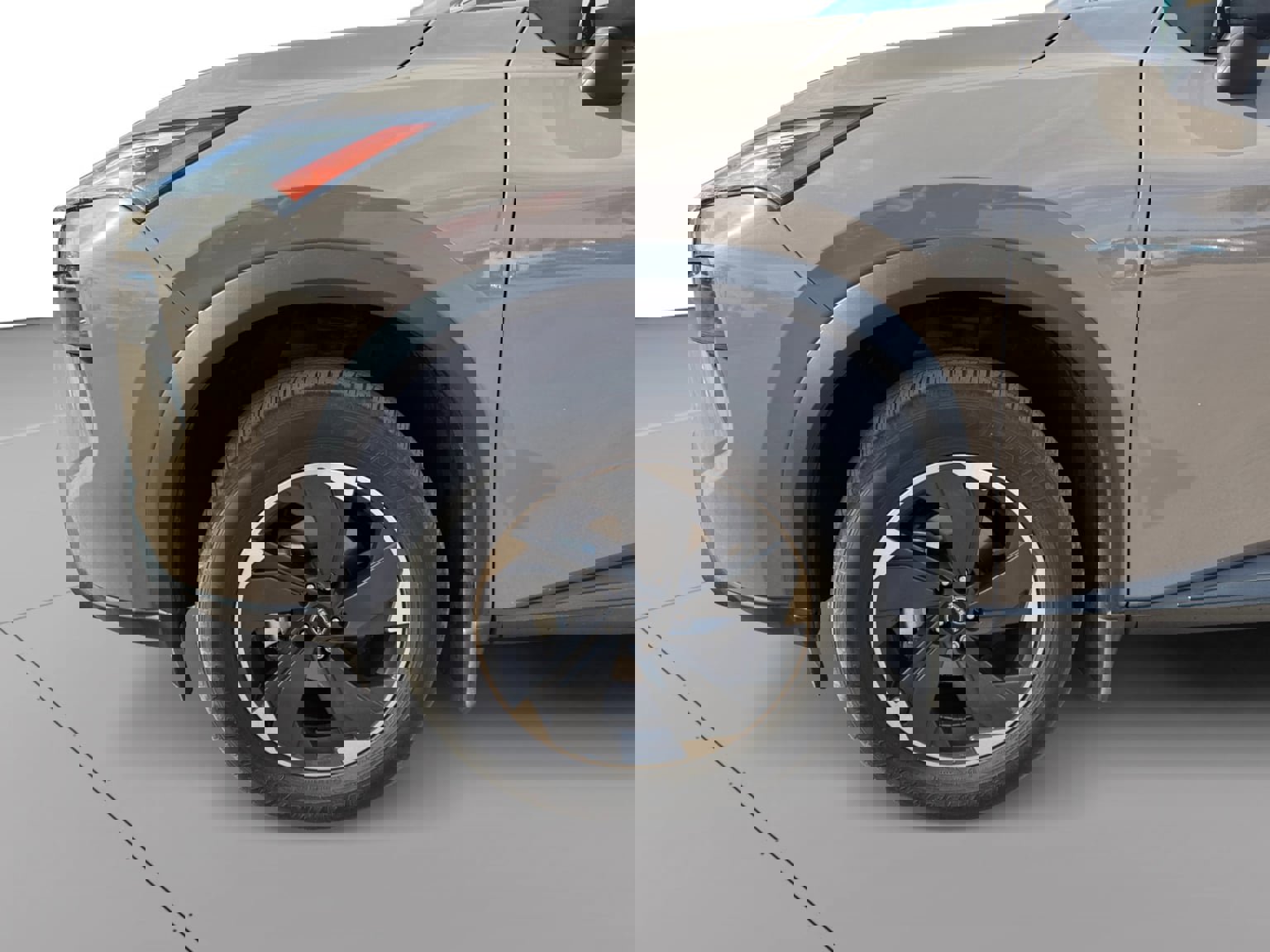 Used 2024 Nissan Rogue SV image 9