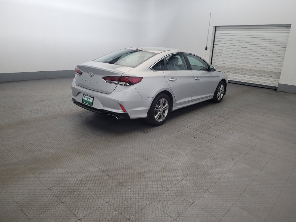 Used 2019 Hyundai Sonata SEL w/ Tech Package 02 FWD image 9