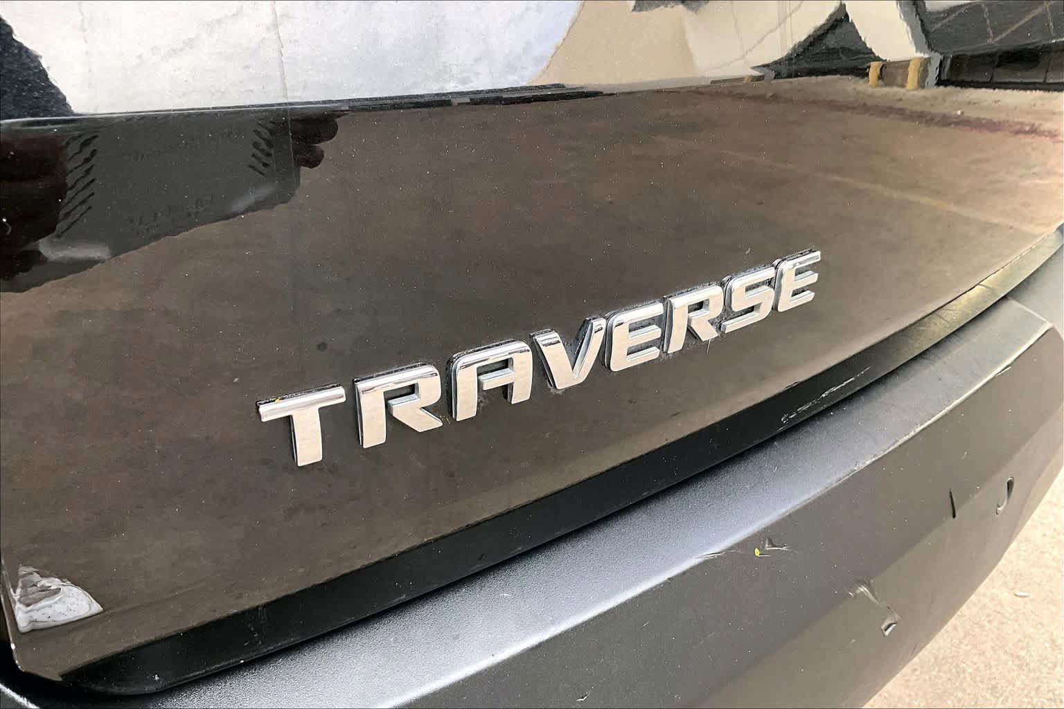 Used 2018 Chevrolet Traverse LT FWD image 30