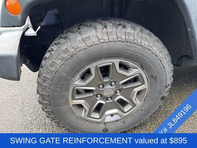 Used 2018 Jeep Wrangler Unlimited Rubicon w/ Connectivity Group image 4