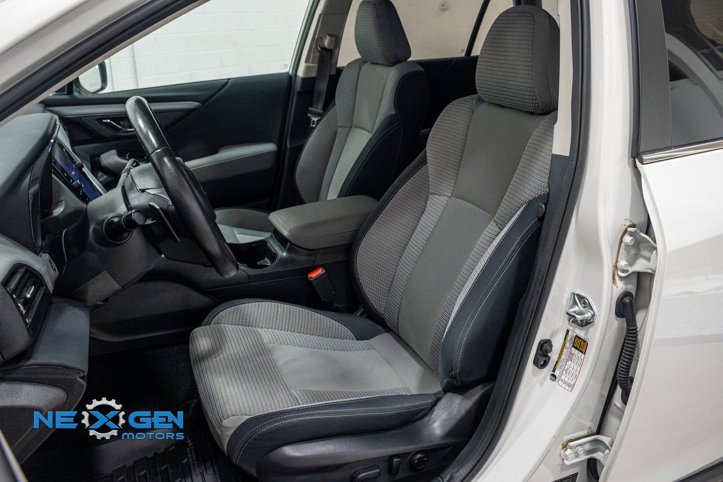 Used 2024 Subaru Outback Premium image 20