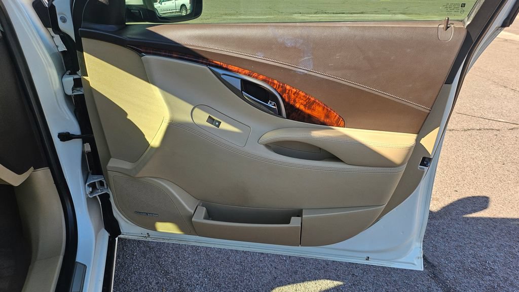 Used 2013 Buick LaCrosse Premium w/ Entertainment Package FWD image 19