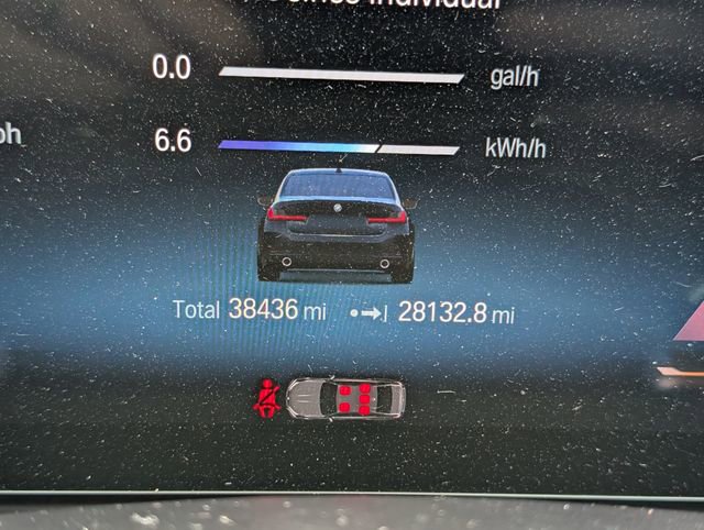 Used 2023 BMW 330e xDrive w/ Convenience Package image 19