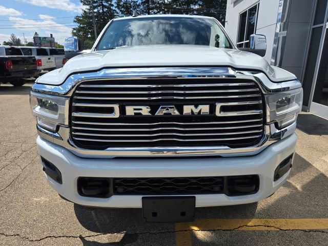 Used 2024 RAM 2500 Laramie AWD/4WD image 3