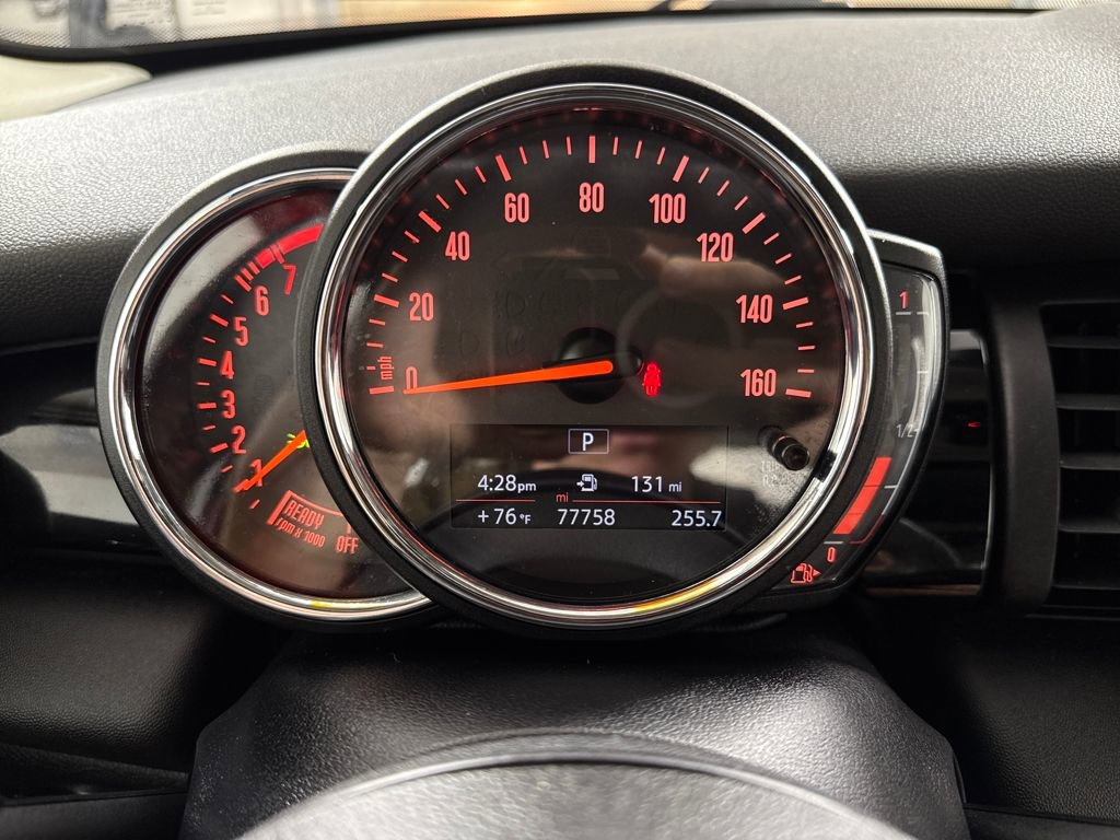 Used 2019 MINI Cooper 4-Door Hardtop image 14