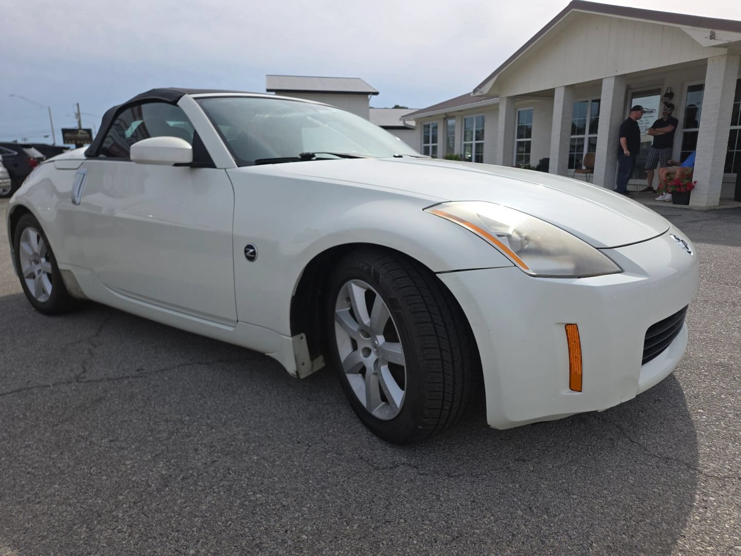Used 2005 Nissan 350Z Touring RWD image 14