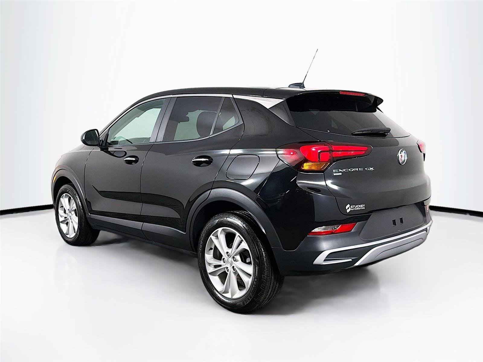 Used 2023 Buick Encore GX Preferred w/ Cold Weather Comfort Package image 5