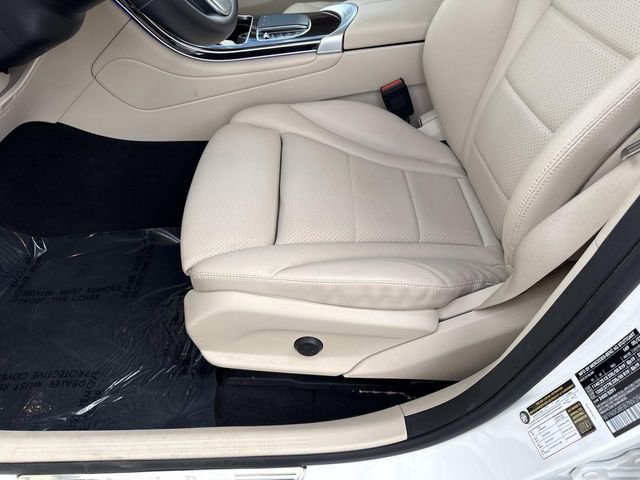 Used 2022 Mercedes-Benz GLC 300 GLC 300 image 11