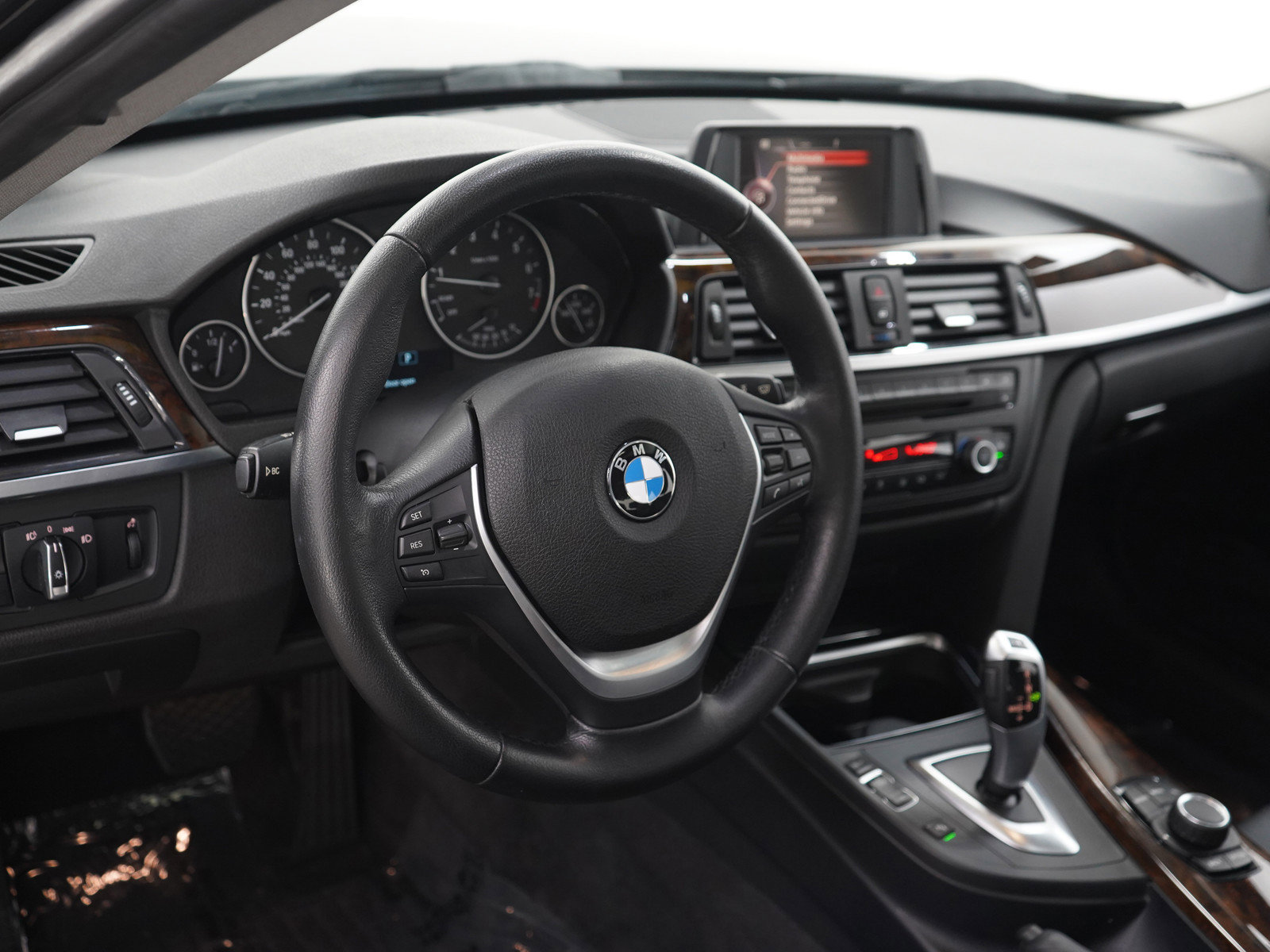 Used 2015 BMW 328i xDrive Sedan AWD/4WD image 19