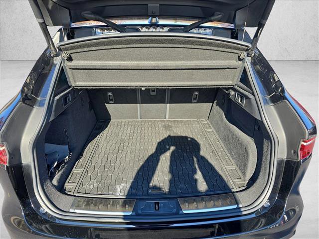 Used 2021 Jaguar F-PACE S image 12
