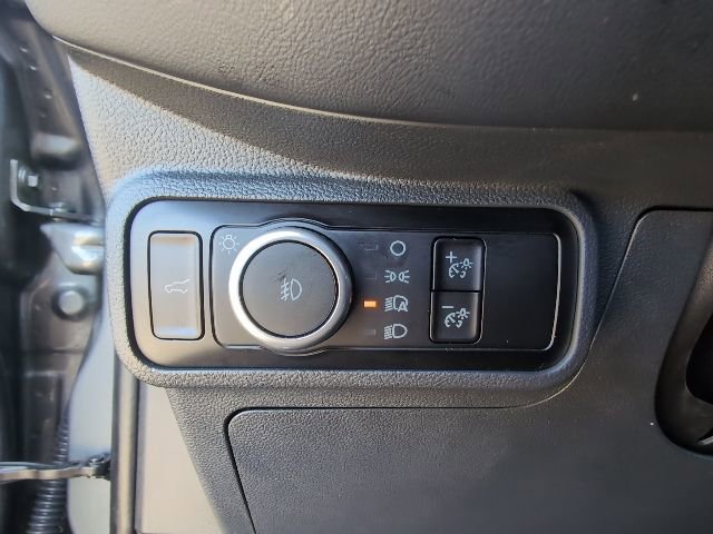 Used 2025 Ford Explorer ST-Line w/ ST-Line Street Pack image 17