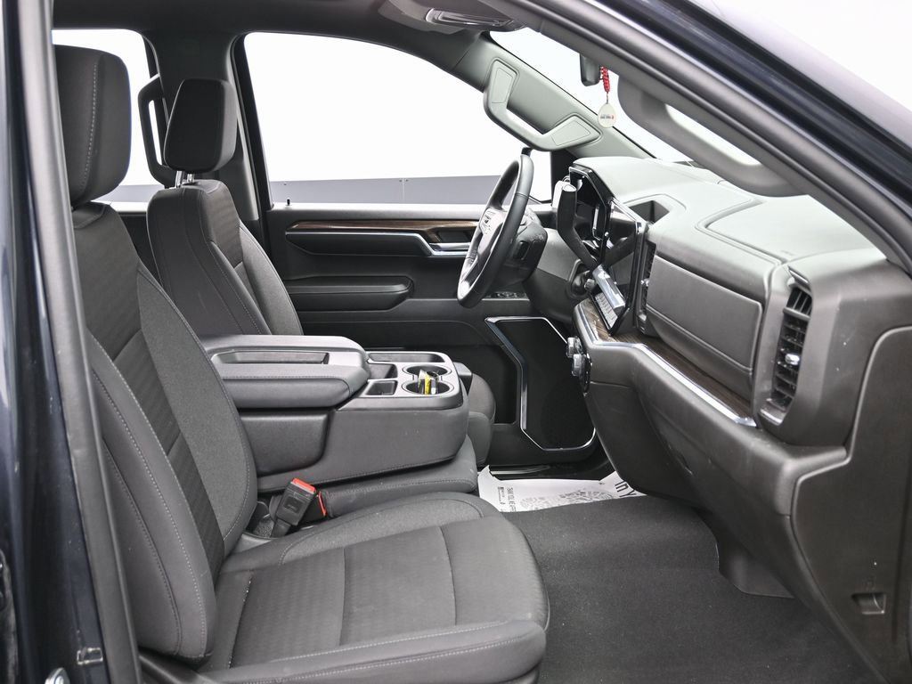 Used 2024 Chevrolet Silverado 1500 LT image 35