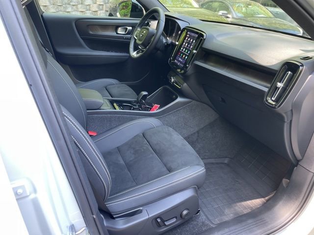 Certified 2023 Volvo C40 P8 Recharge Ultimate w/ Protection Package Premier AWD/4WD image 21