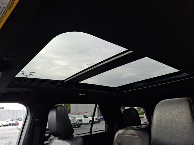 Used 2022 Ford Explorer ST-Line w/ Class IV Trailer Tow Package image 18